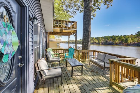 Hot Springs Vacation Rental | 2BR | 2BA | 1,000 Sq Ft | Stairs Required