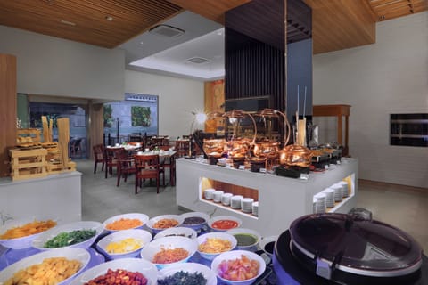Daily buffet breakfast for a fee