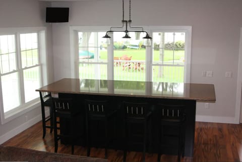 Elevated island w/ seating for 10