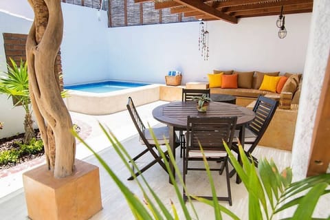 7. Patio 7_0031