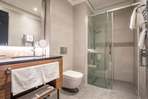 Minibar, in-room safe, desk, laptop workspace