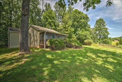 Rixeyville Vacation Rental | 2BR | 1.5BA | 810 Sq Ft | Stairs Required