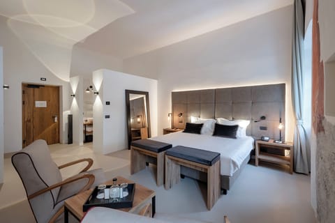 Deluxe Room | Egyptian cotton sheets, premium bedding, down comforters