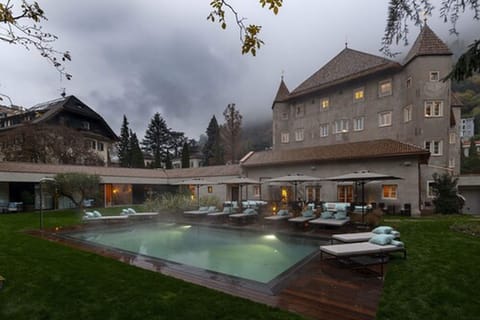 Outdoor pool, open 7:30 AM to 7:30 PM, free cabanas, pool umbrellas