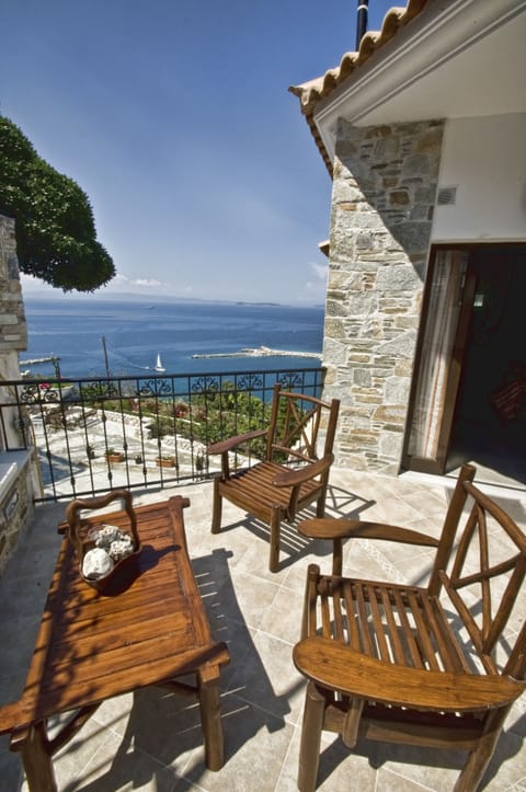 Superior Studio(triple), Beach View | Balcony