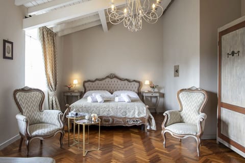 Classic Room (Tortora) | Premium bedding, memory foam beds, minibar, individually furnished