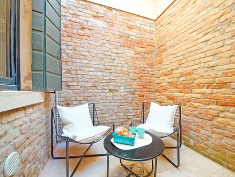 Apartment, 2 Bedrooms, Canal View | Terrace/patio