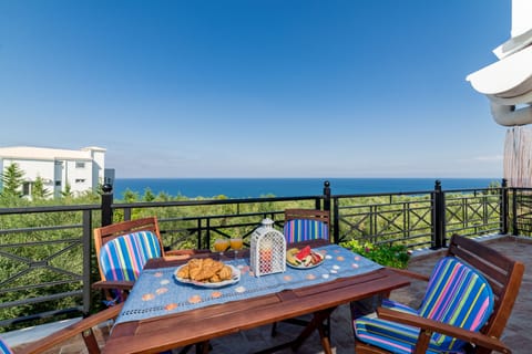 Soso's Sea View Apartment