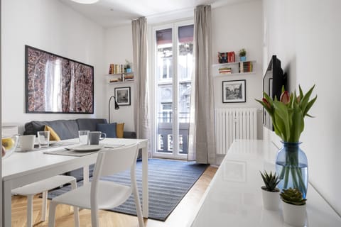 Apartment, 1 Bedroom | Living area