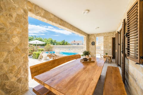 Villa | Terrace/patio