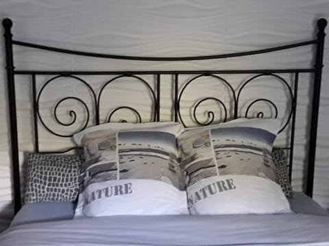 Double Room | Individually decorated, individually furnished, rollaway beds, free WiFi