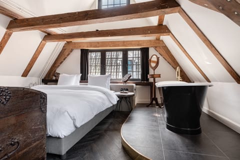 Loft (The Miller) | Premium bedding, in-room safe, individually decorated