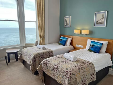 Twin Room, Sea Facing | Desk, iron/ironing board, free WiFi, bed sheets