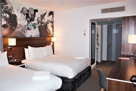 Superior Quadruple Room | Desk, free WiFi, bed sheets