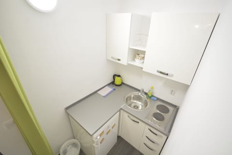 Romantic Studio, 1 Double Bed, Terrace, Garden View | Private kitchen | Fridge, oven, stovetop, toaster