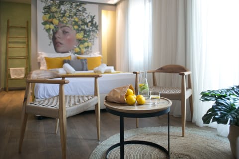 Deluxe Suite | Egyptian cotton sheets, premium bedding, down comforters, pillowtop beds