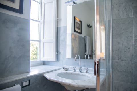 Double Room | Free WiFi