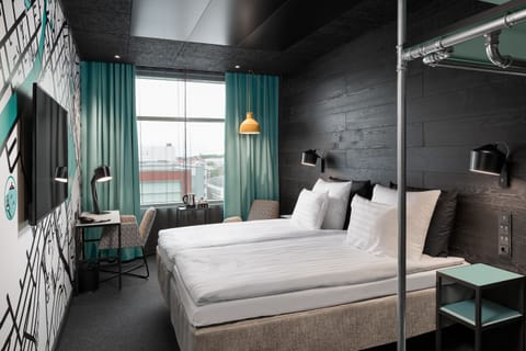 Standard Twin Room | In-room safe, laptop workspace, blackout drapes, iron/ironing board