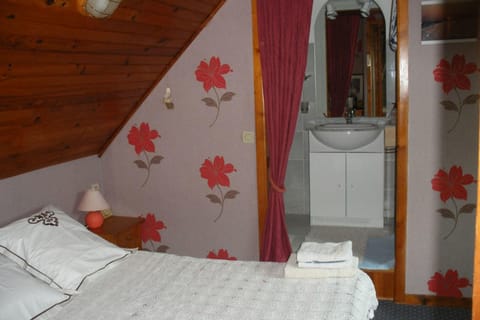 Double Room (Ar Goat) | Individually decorated, individually furnished, desk, blackout drapes