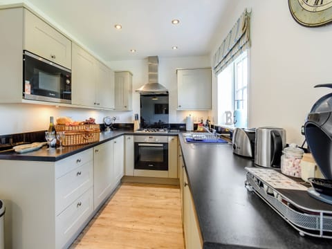 Exquisitely presented kitchen | The Bolthole - The Bay, Filey, near Scarborough
