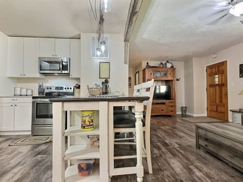 Kitchen Counter Seating