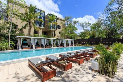 This condo complex's  fabulous pool is a great way to spend a day!