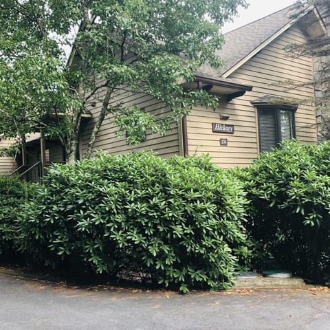 Hickory Hideaway.. waiting for you!