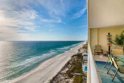 Ocean front massive balcony
