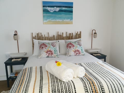 Room, Shared Bathroom (Suite) | Desk, iron/ironing board (on request), WiFi (free), bed sheets