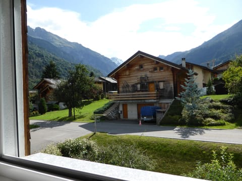 Comfort Double Room, 1 Queen Bed, Non Smoking, Mountain View (Beige) | Exterior