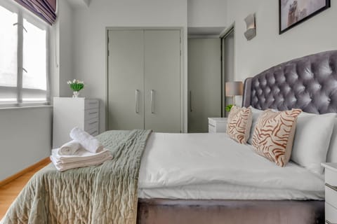 Exclusive Apartment, 1 Bedroom, Non Smoking, Kitchenette | 1 bedroom, iron/ironing board, cribs (surcharge)