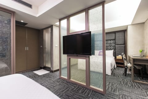 Deluxe Quadruple Room, 2 Queen Beds | Free minibar, in-room safe, desk, soundproofing