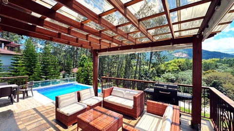 Harmony Chalet | Mountain view
