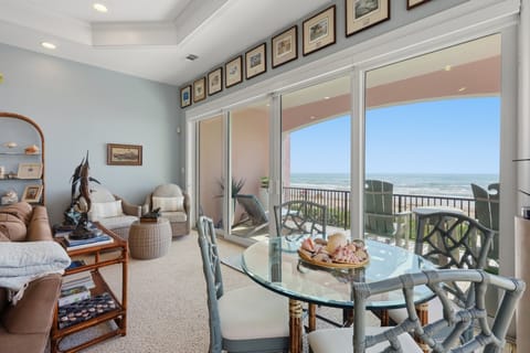 Townhome, 3 Bedrooms | Interior