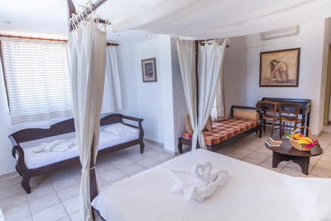 Superior Family Room Sea View | Minibar, soundproofing, free WiFi, bed sheets