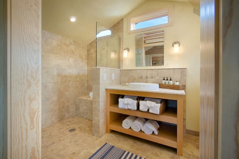 Free toiletries, towels