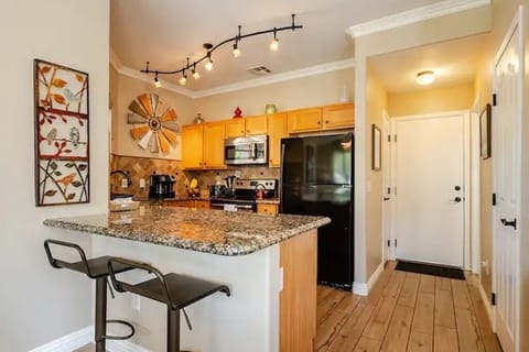 Beautiful and fully stocked kitchen with everything you need!