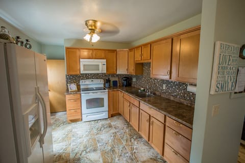 Kitchen comes fully stocked for all of your cooking needs