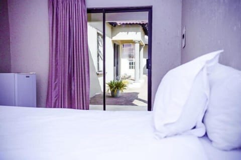 Family Chalet | Minibar, iron/ironing board, bed sheets