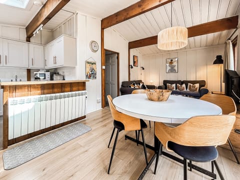 Open plan living space | Log Cabin 6 - Lochend Chalets, Port of Menteith