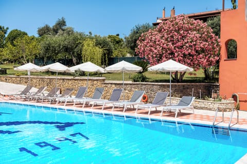Seasonal outdoor pool, pool umbrellas, sun loungers