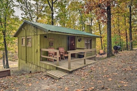 Huntingdon Vacation Rental | 2BR | 1BA | 600 Sq Ft | Steps Required