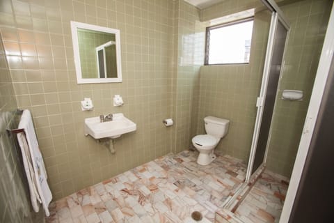 Comfort Room | Bathroom | Shower, rainfall showerhead, free toiletries, towels