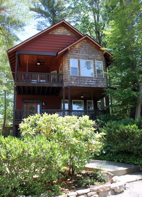 2-levels of Living in a Picturesque Setting