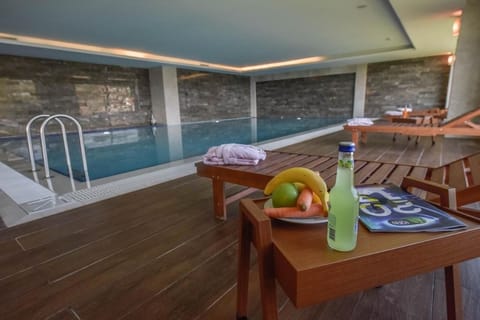 Couples treatment rooms, Turkish bath, aromatherapy
