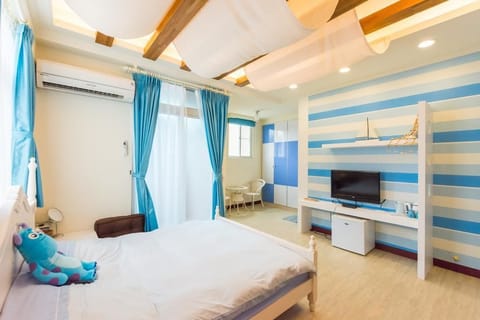Deluxe Double Room | Individually decorated, individually furnished, desk, free WiFi