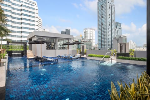 Outdoor pool, pool umbrellas