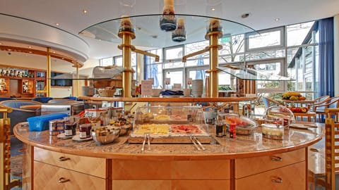 Daily buffet breakfast for a fee