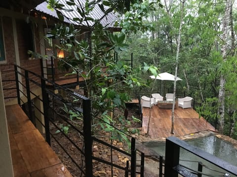Firefly Lodge | Water view