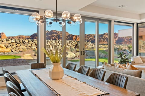 House, 3 Bedrooms | Dining